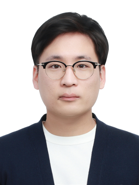 중앙대학교 약학대학 교수 사진입니다.